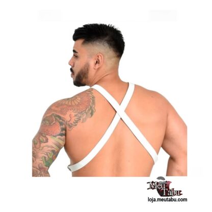 Harness masculino Malik meutabu Material: Bedin 85% laminado PVC, 15% de manta Poliéster, Linha 100% Poliéster; Rebites niquelados; Argola e fivelas. Medidas: Ajustável (veste do P ao G).